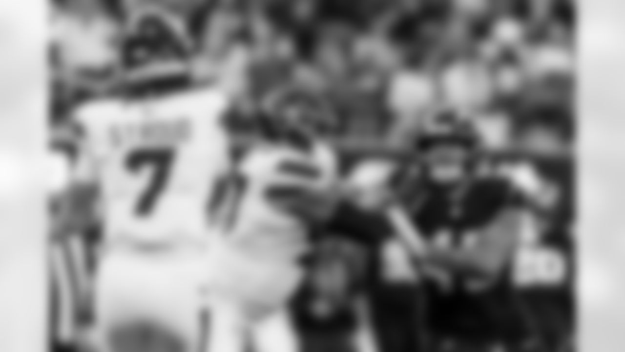 Take a look back at the best photos of Tuli Tuipulotu's 2025 campaign.