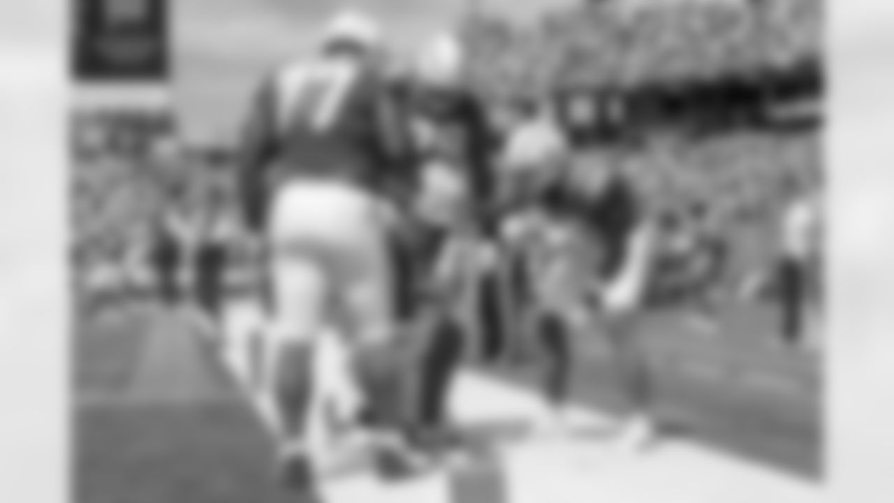 The Los Angeles Chargers play the Tennessee Titans on Sunday, September 17, 2023 at Nissan Stadium in Nashville, TN.
[FINAL SCORE: TEN 27 - LAC 24]