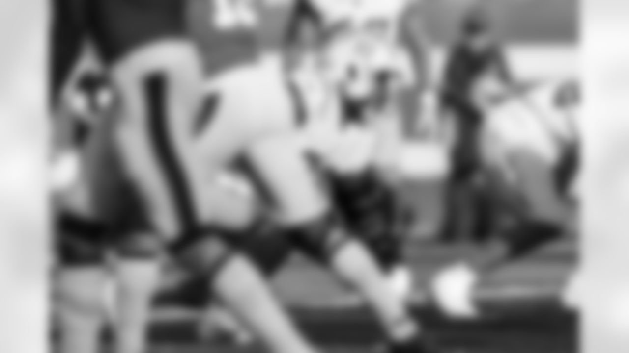 DL Otito Ogbonnia (93)