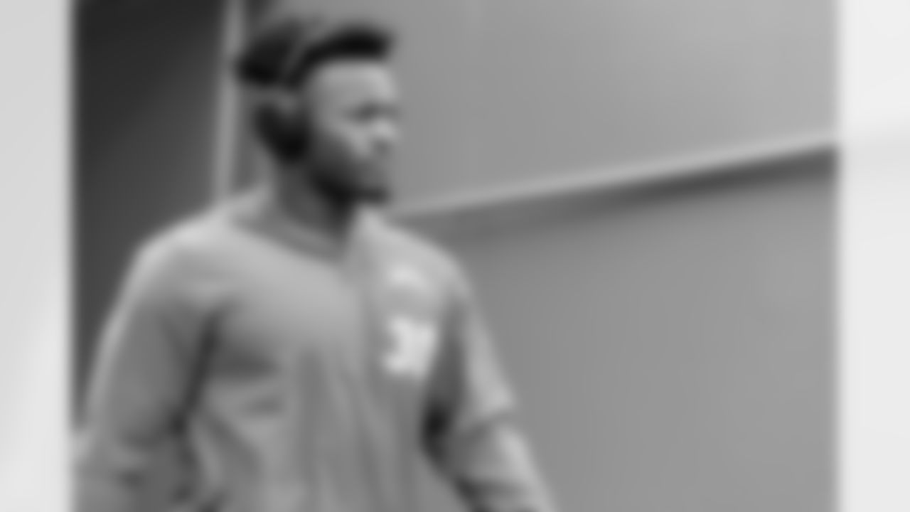 Check out the best shots from the Chargers Week 9 matchup against the Titans!