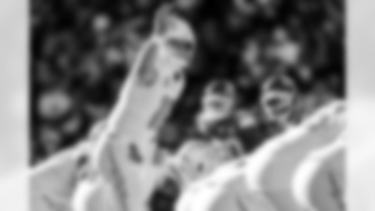 QB Justin Herbert (10)