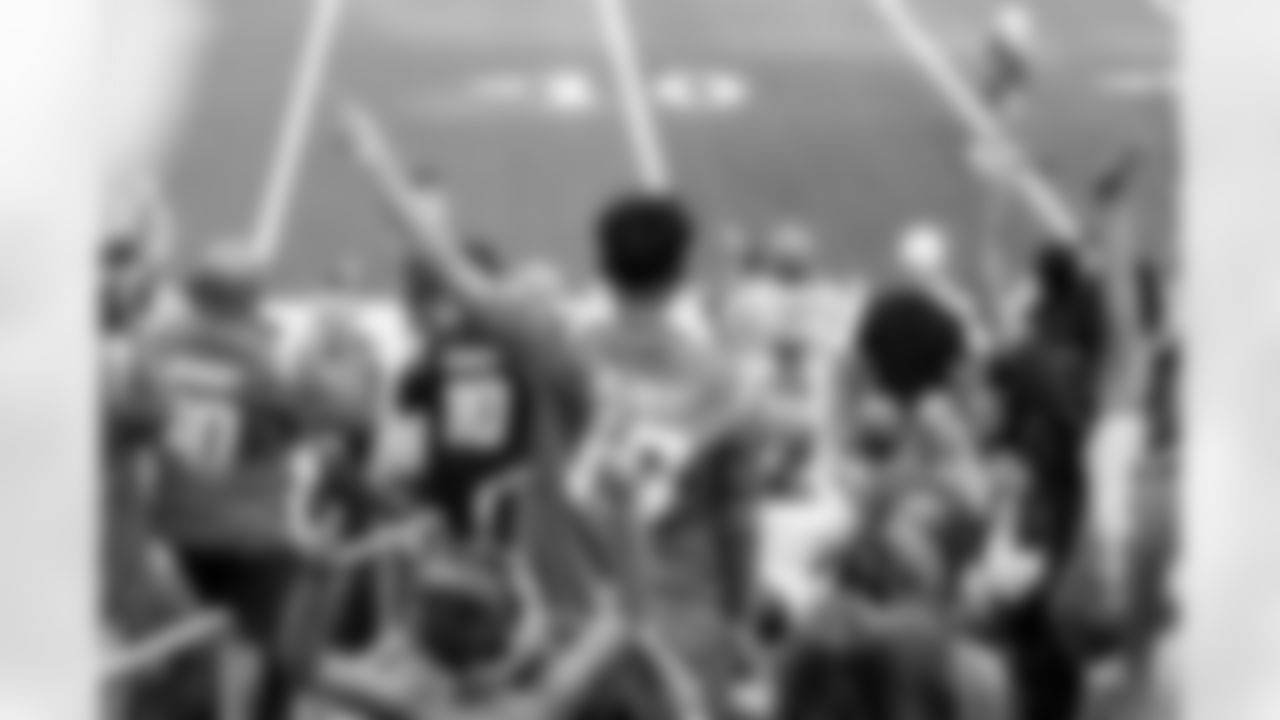 The Los Angeles Chargers play the Washington Commanders on Sunday, October 5, 2025 at SoFi Stadium in Inglewood, CA.
[FINAL SCORE: WAS 27 - LAC 10]