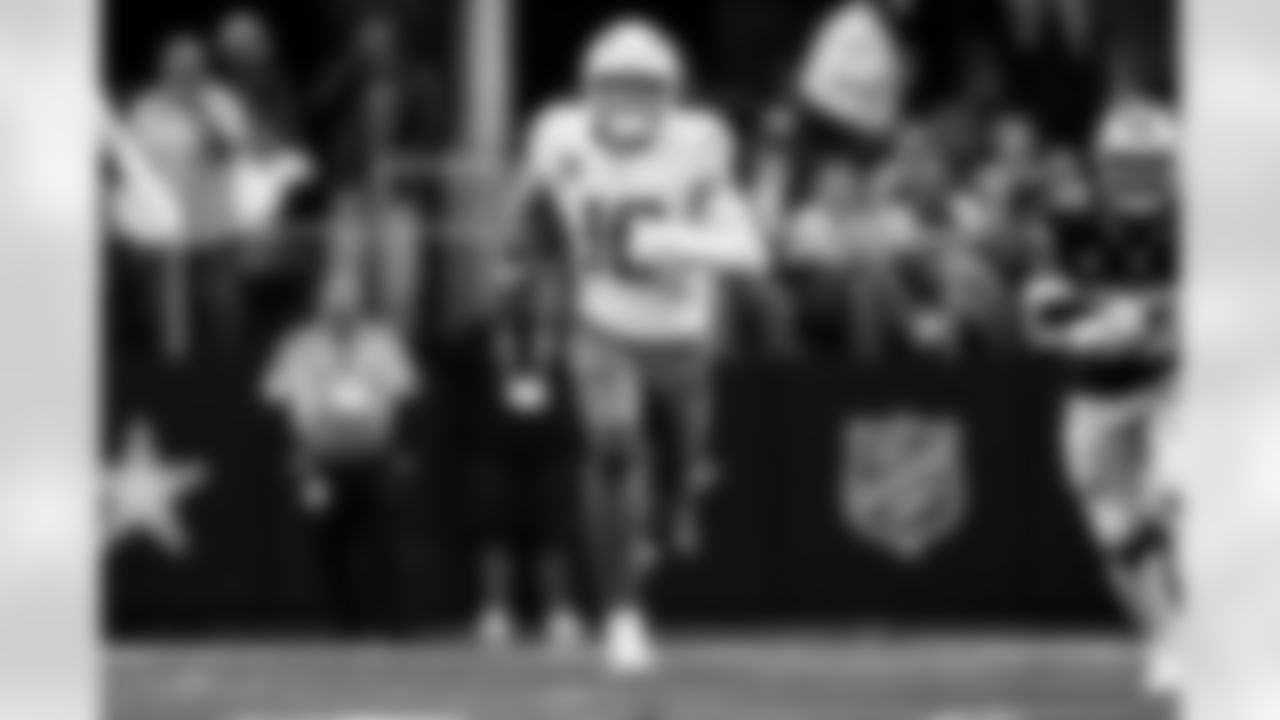 Check out the best shots from the Chargers Week 16 matchup against the Cowboys!