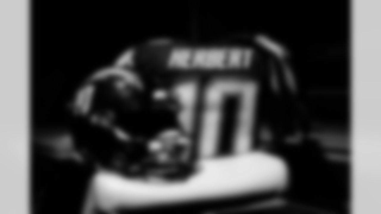 QB Justin Herbert (10)