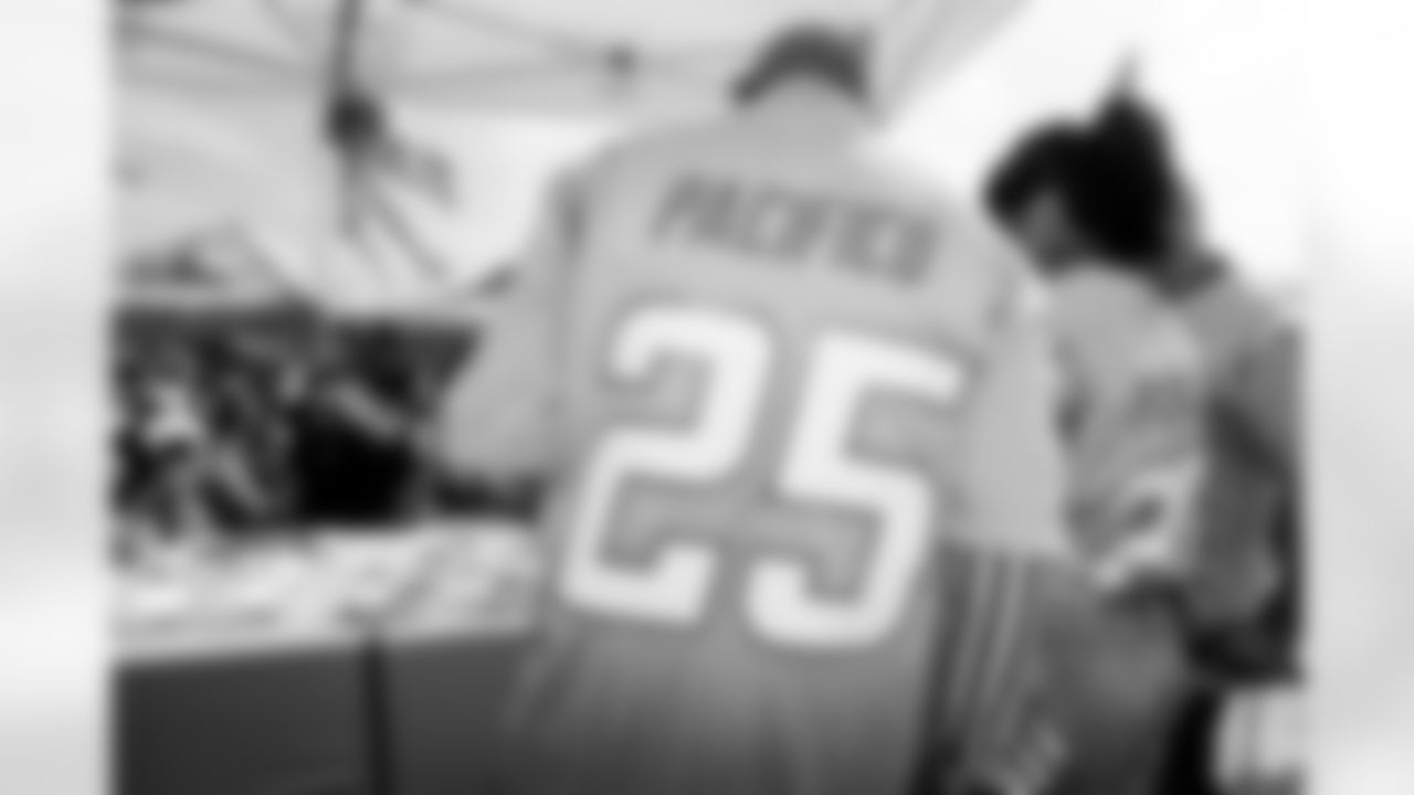 The Los Angeles Chargers play the Denver Broncos on Sunday, September 21, 2025 at SoFi Stadium in Inglewood, CA.
[FINAL SCORE: LAC 23 - DEN 20]