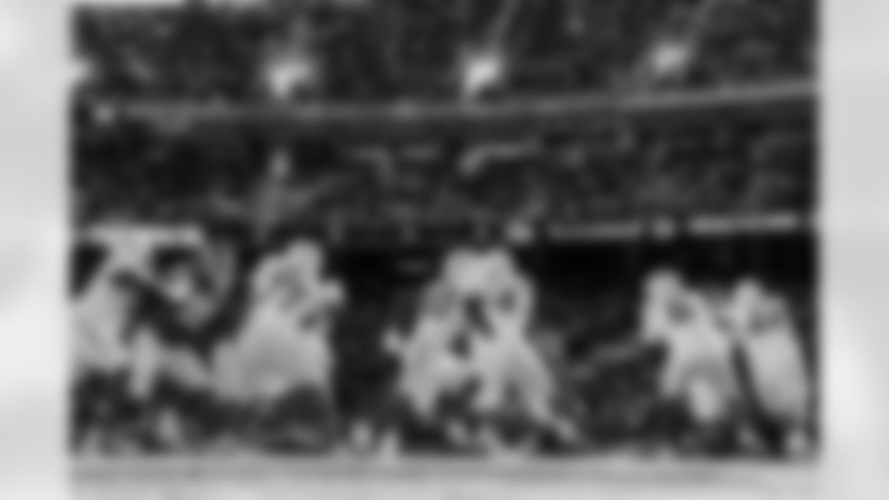 RB Kimani Vidal (30)