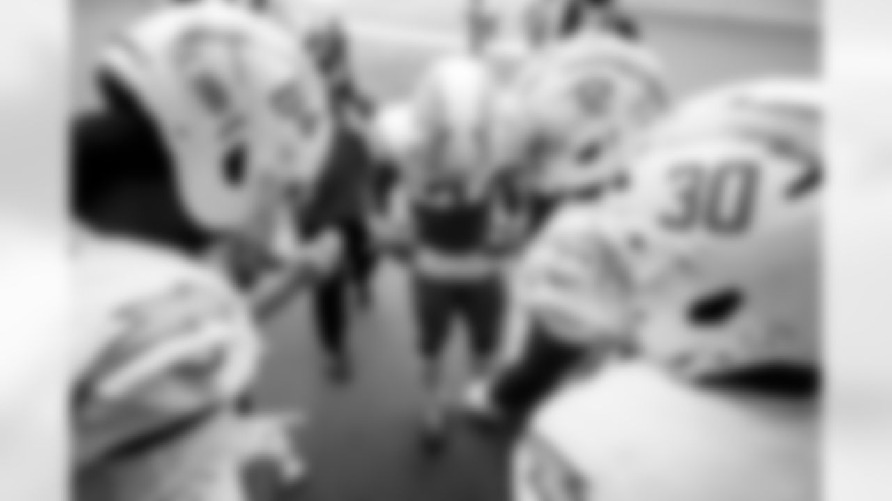 Check out the best shots from the Chargers Week 9 matchup against the Titans!