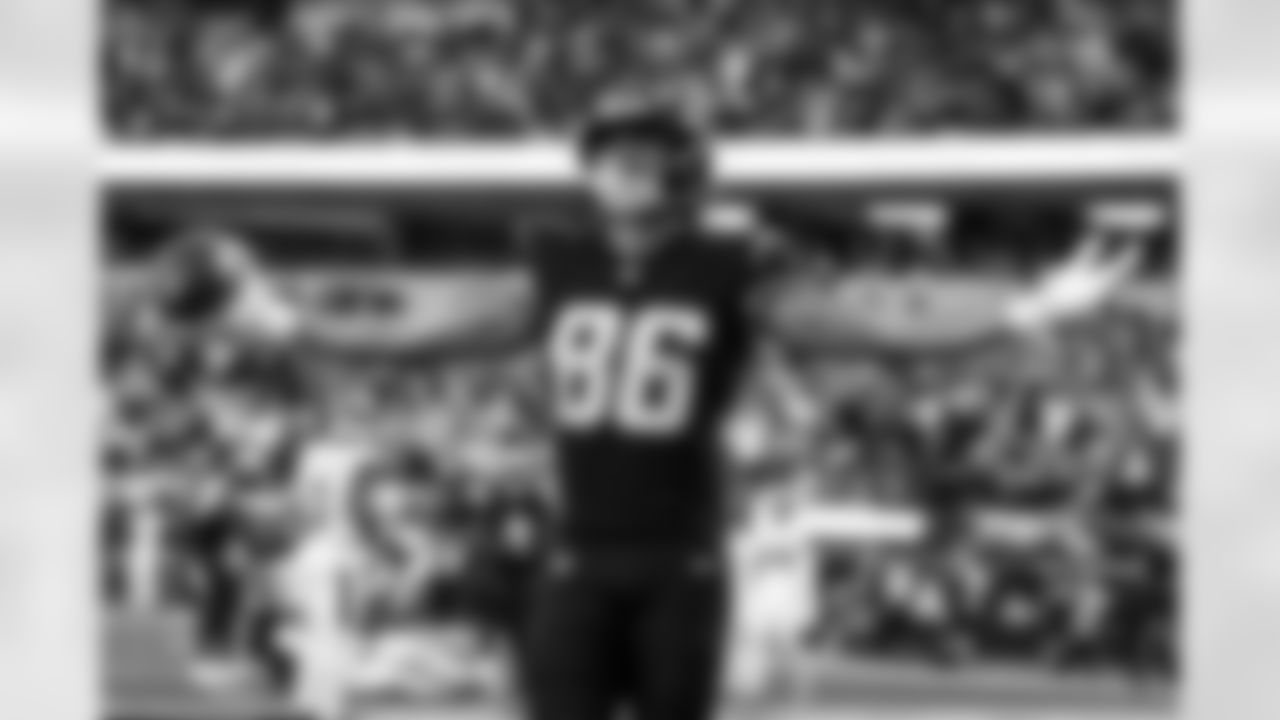 TE Oronde Gadsden (86)