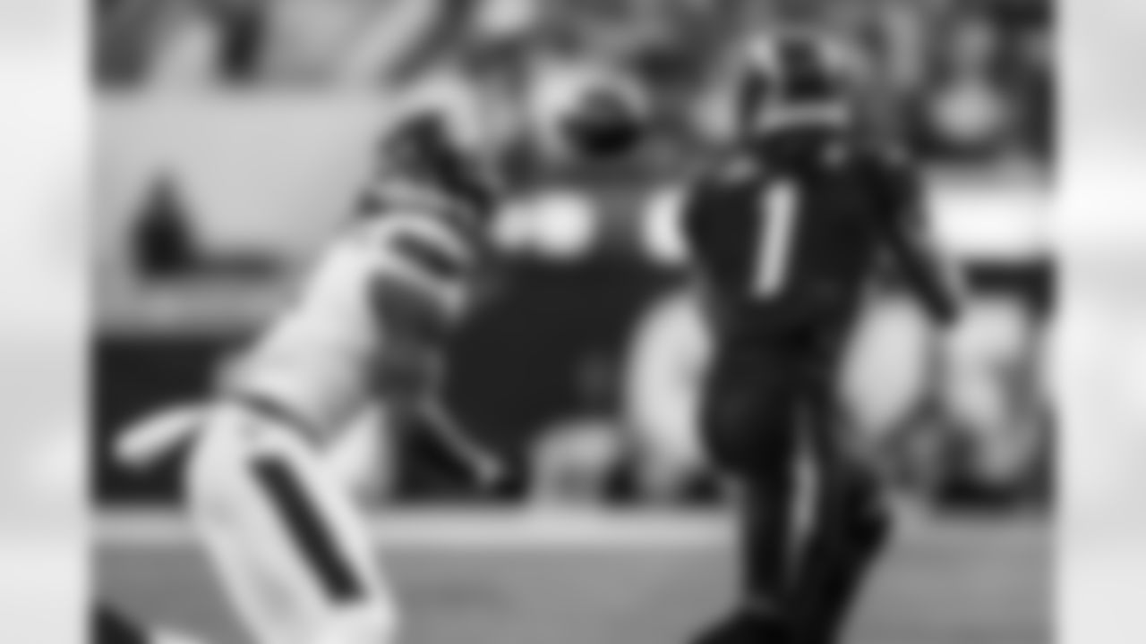 Take a look back at the best photos of the offense's 2025 campaign