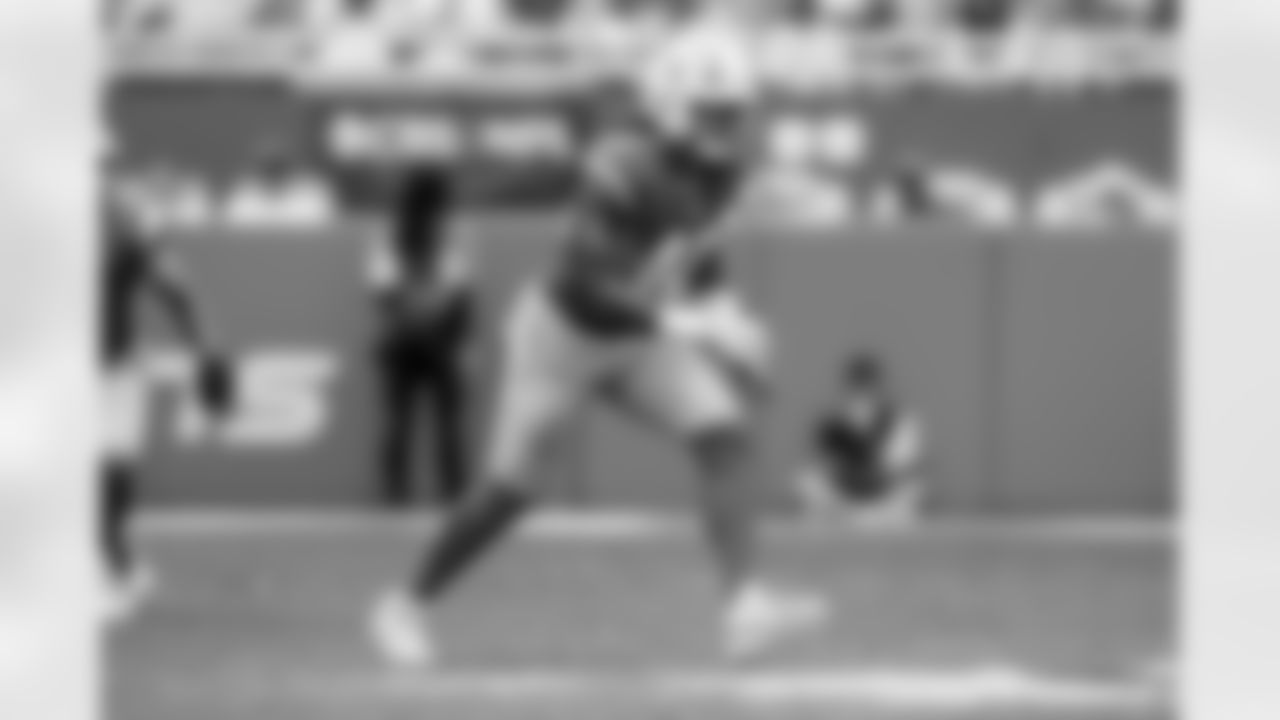 Check out the best shots from the Chargers Week 6 matchup against the Dolphins!