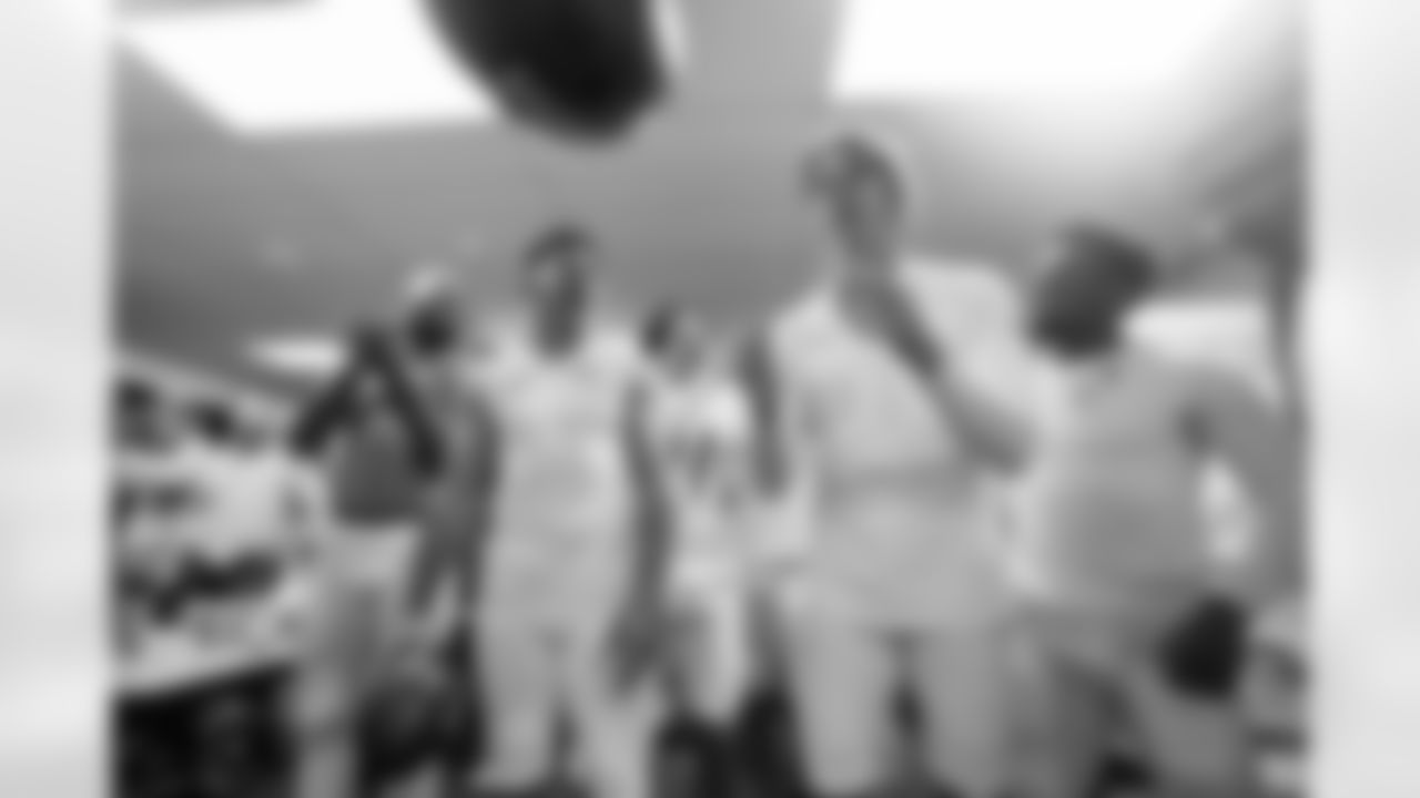 The Los Angeles Chargers play the New England Patriots on Sunday, December 3, 2023 at Gillette Stadium in Foxborough, MA.
[FINAL SCORE: LAC 6 - NE 0]