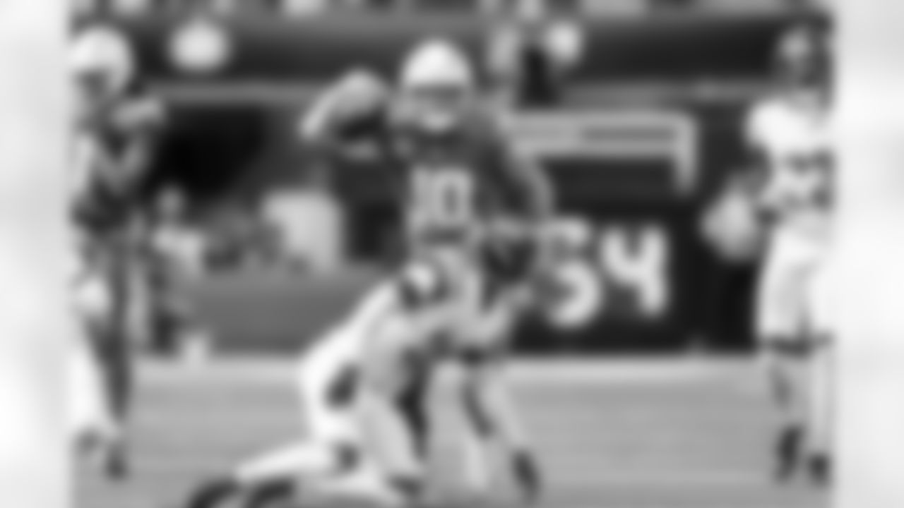 QB Justin Herbert (10)