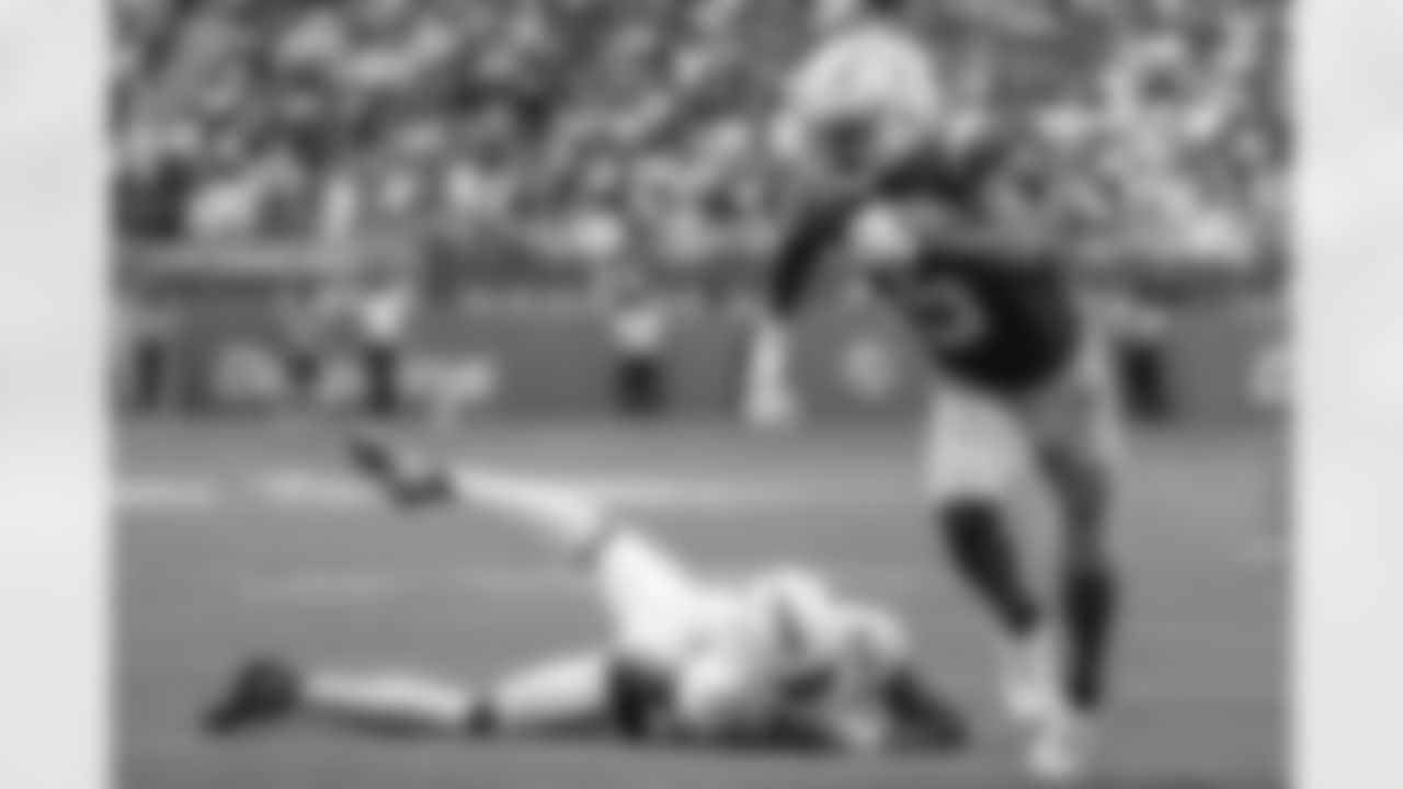 Take a look back at the best photos of the Chargers 2025 draft class in their inaugural NFL campaign.