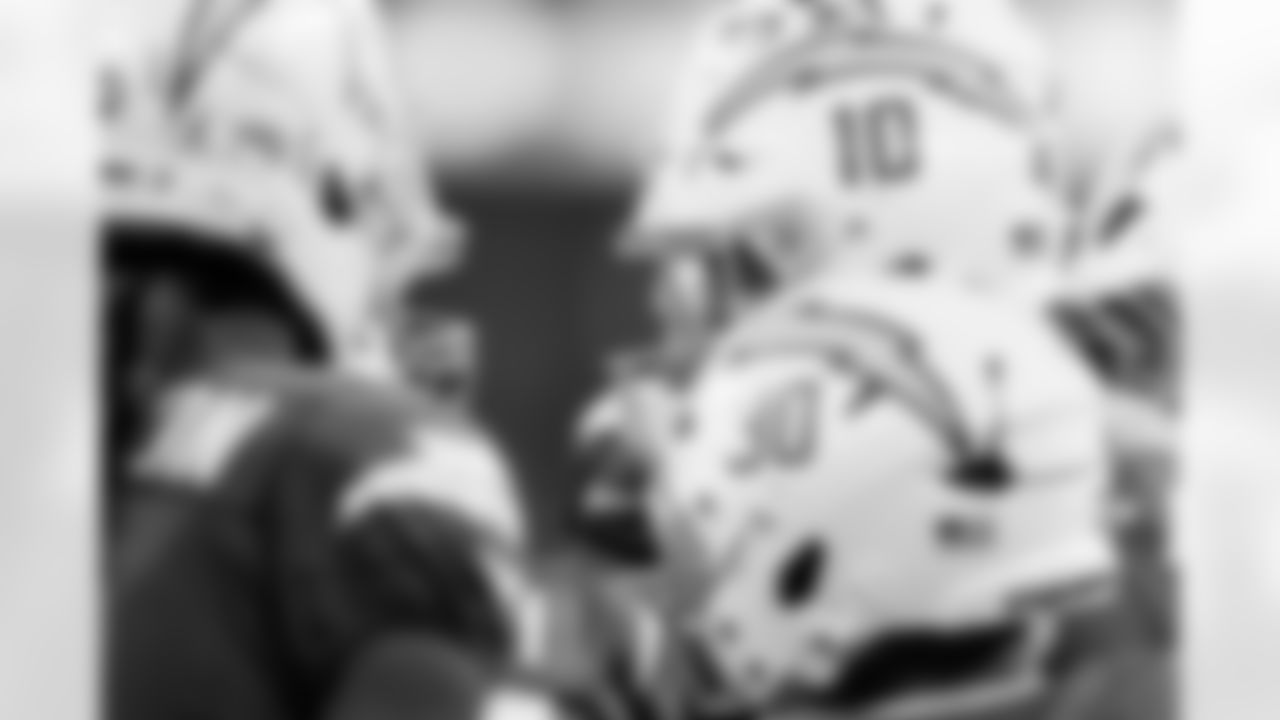 Take a look back at the best photos of Justin Herbert's 2025 campaign.