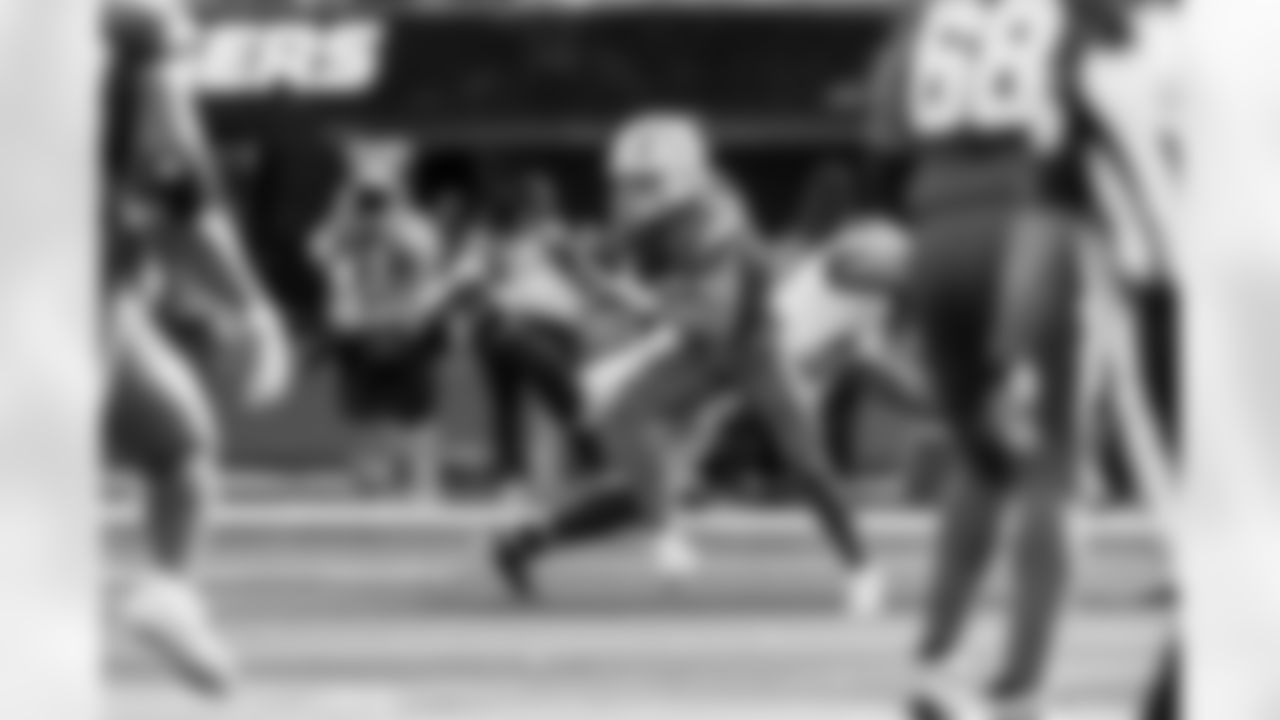 Check out the best shots from the Chargers Week 5 matchup against the Commanders!