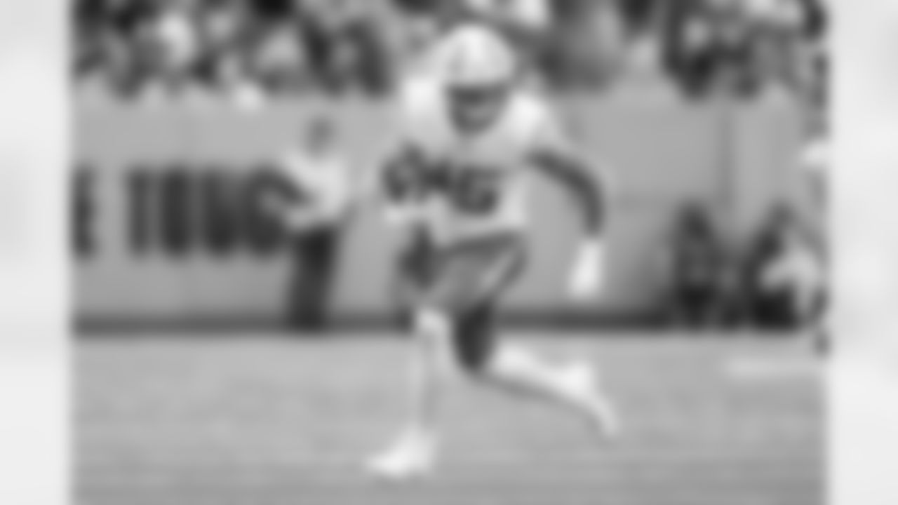 WR Ladd McConkey (15)