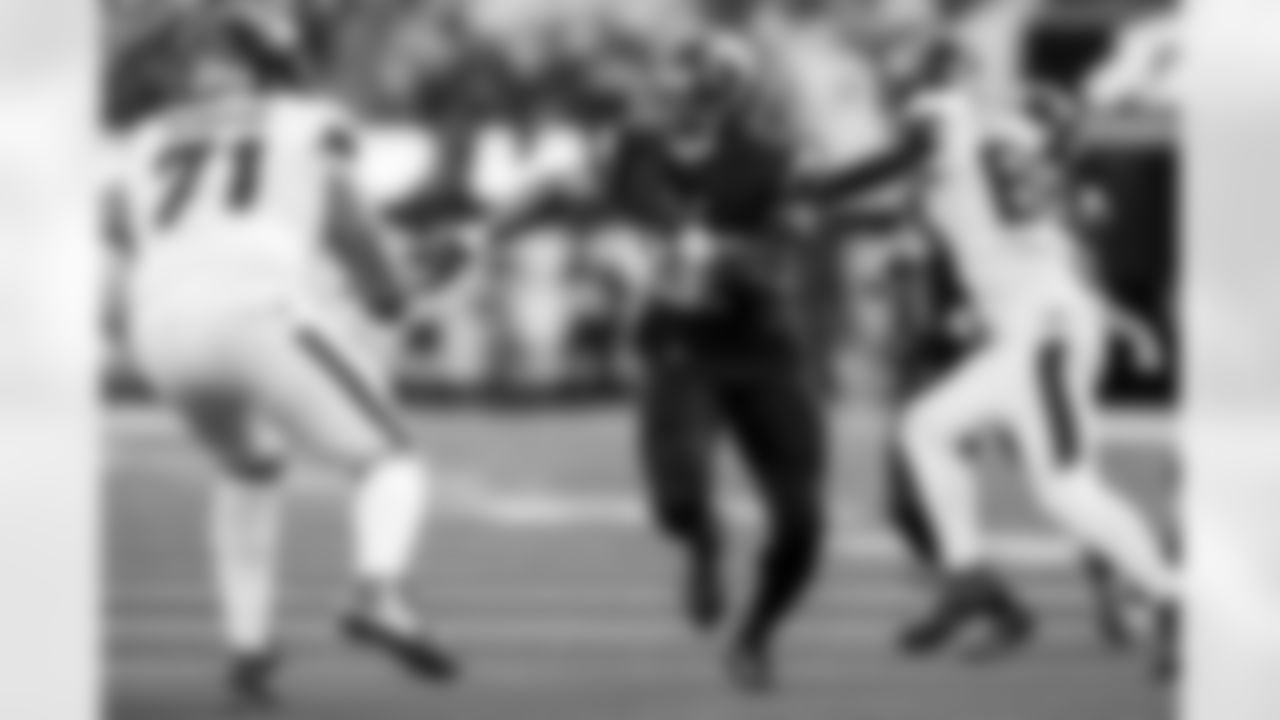 Check out the best shots from the Chargers Week 17 matchup against the Texans!