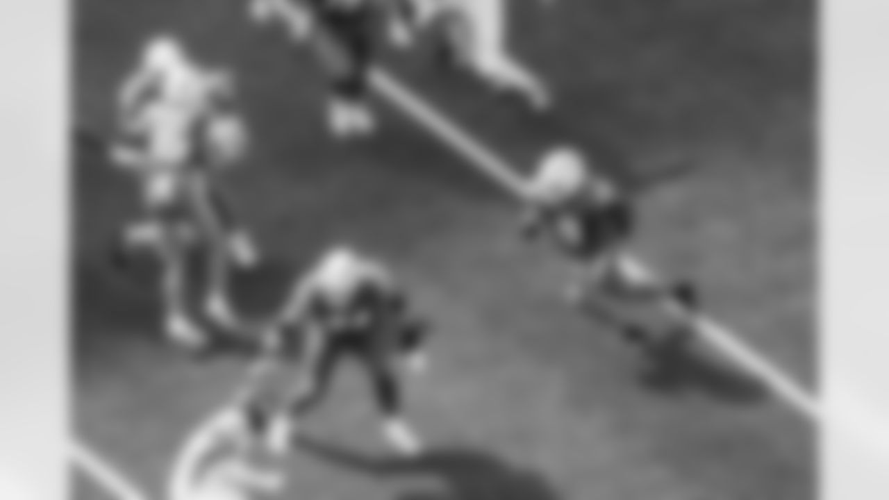 Check out the best shots from the Chargers Week 5 matchup against the Commanders!