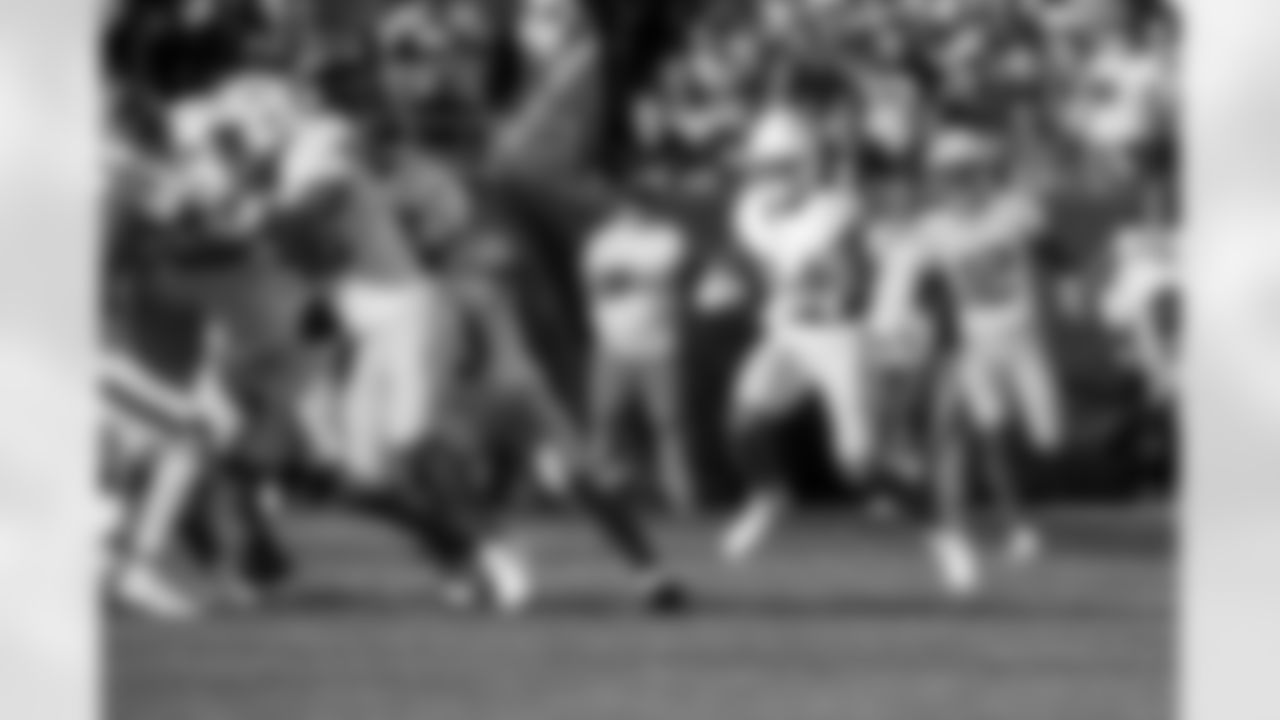 Take a look back at the best photos of the Chargers 2025 draft class in their inaugural NFL campaign.