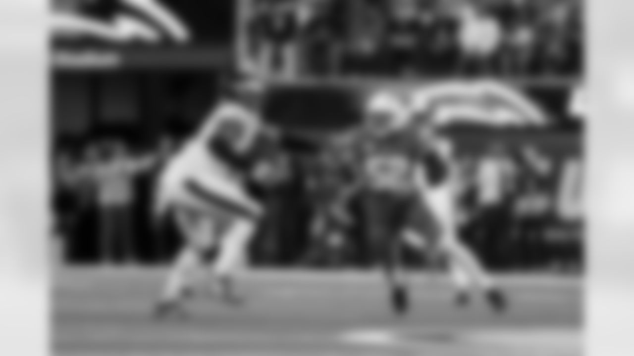 OLB Khalil Mack (52)