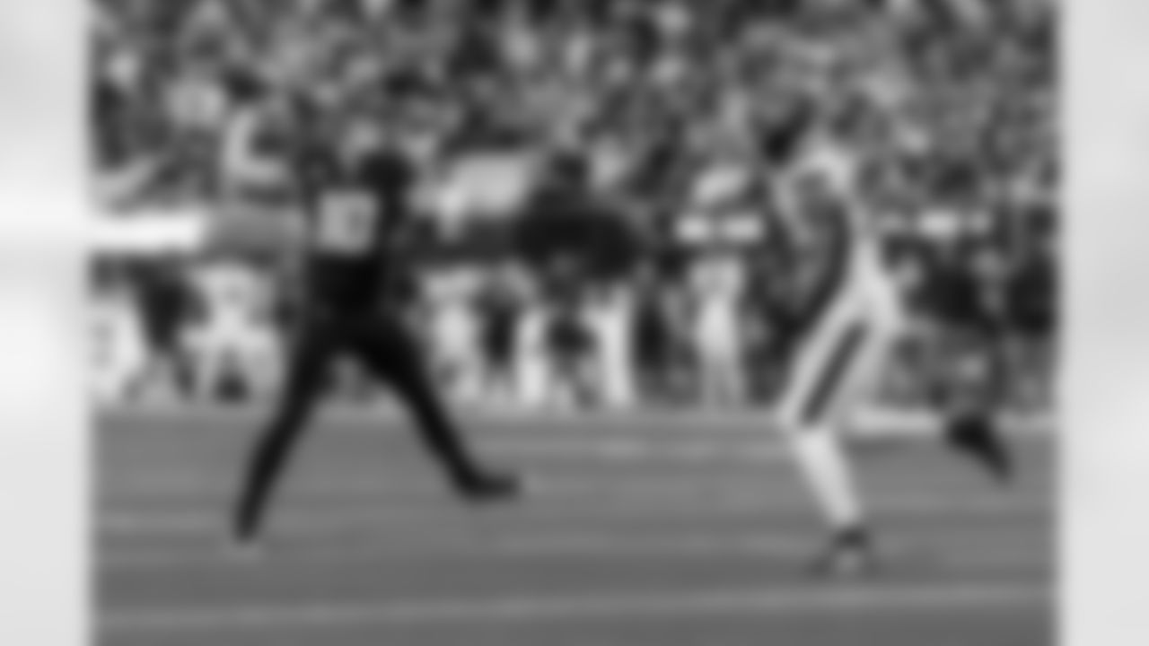 Check out the best shots from the Chargers Week 17 matchup against the Texans!