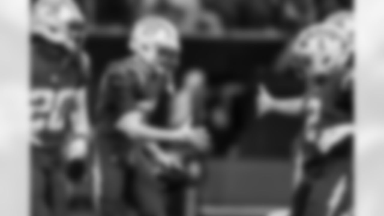 S RJ Mickens (27) and DB Elijah Molden (2)