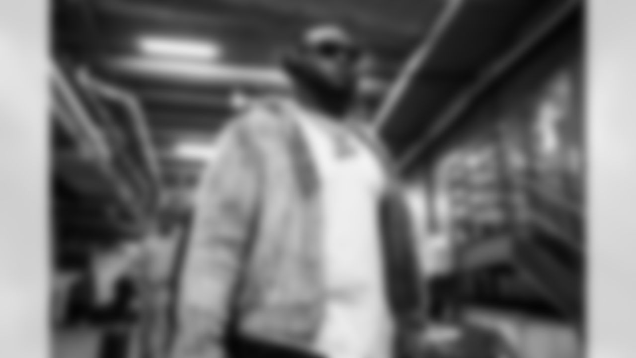 DL Da'Shawn Hand (91)