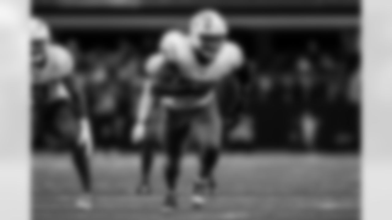 Take a look at the best photos of Chargers 2026 free agent Odafe Oweh