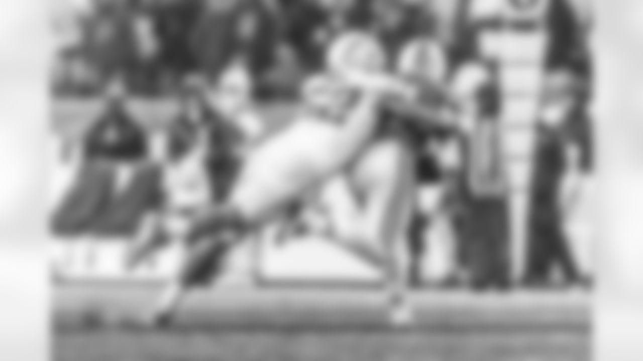 The Los Angeles Chargers play the New England Patriots on Sunday, December 3, 2023 at Gillette Stadium in Foxborough, MA.
[FINAL SCORE: LAC 6 - NE 0]