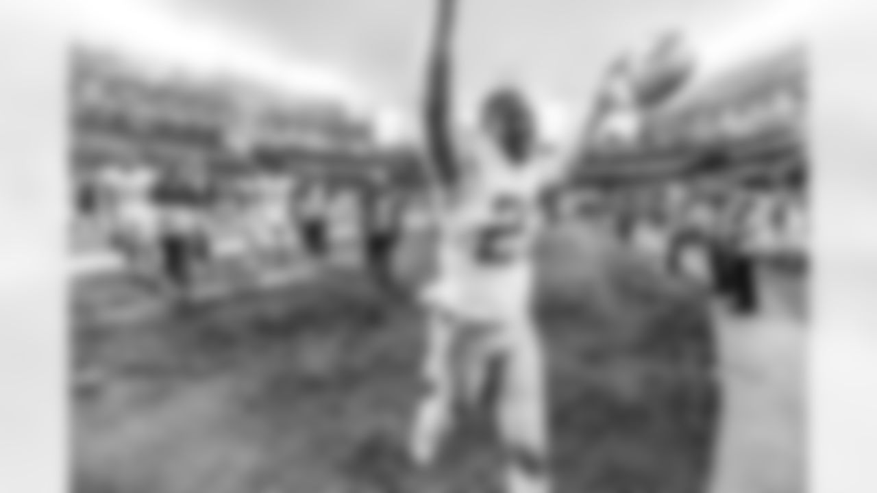 Take a look back at the Chargers Week 17 matchup with the Patriots in monochrome!