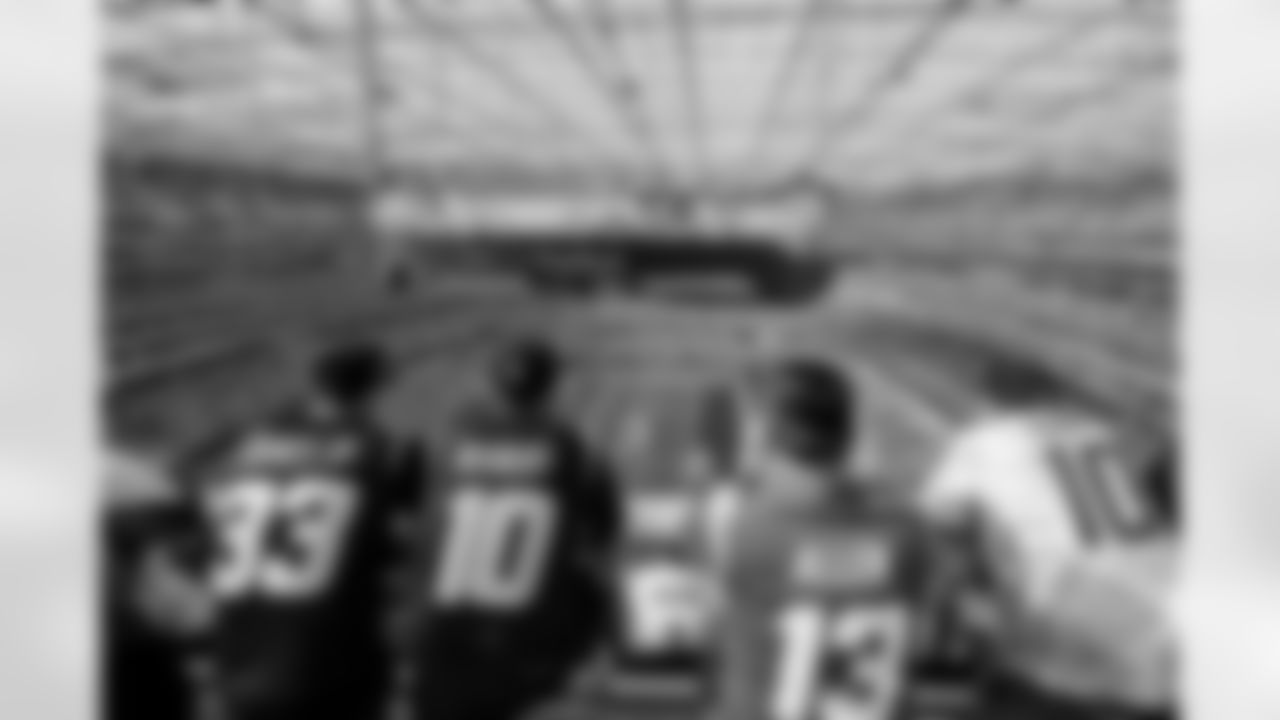 The Los Angeles Chargers play the Washington Commanders on Sunday, October 5, 2025 at SoFi Stadium in Inglewood, CA.
[FINAL SCORE: WAS 27 - LAC 10]