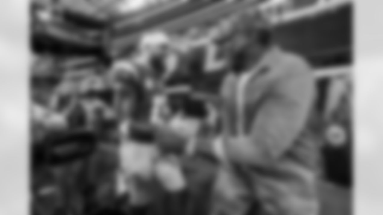 Check out the best shots from the Chargers Week 10 matchup against the Steelers!