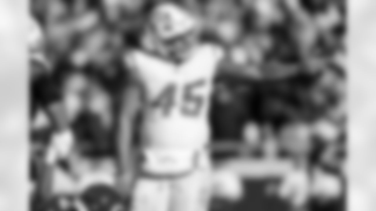 OLB Tuli Tuipulotu (45)