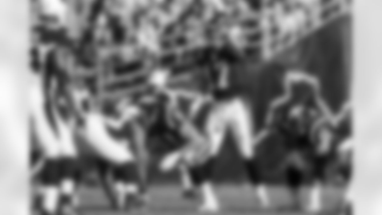 The San Diego Chargers play the Arizona Cardinals on Sunday, December 31, 2006 at Qualcomm Stadium in San Diego, California. 
[FINAL SCORE: SD 27 - AZ 20]