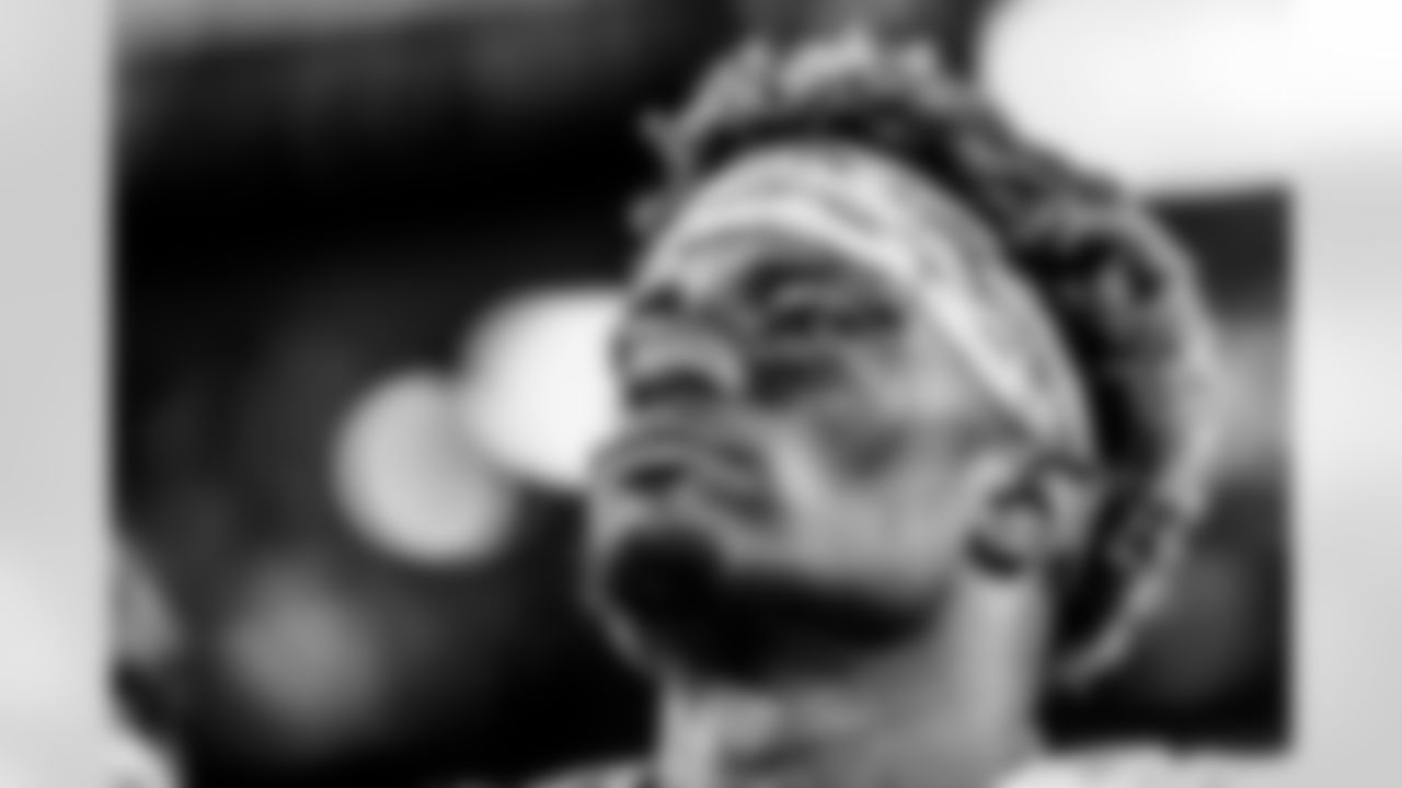 Take a look back at the Chargers Week 10 matchup with the Steelers in monochrome.