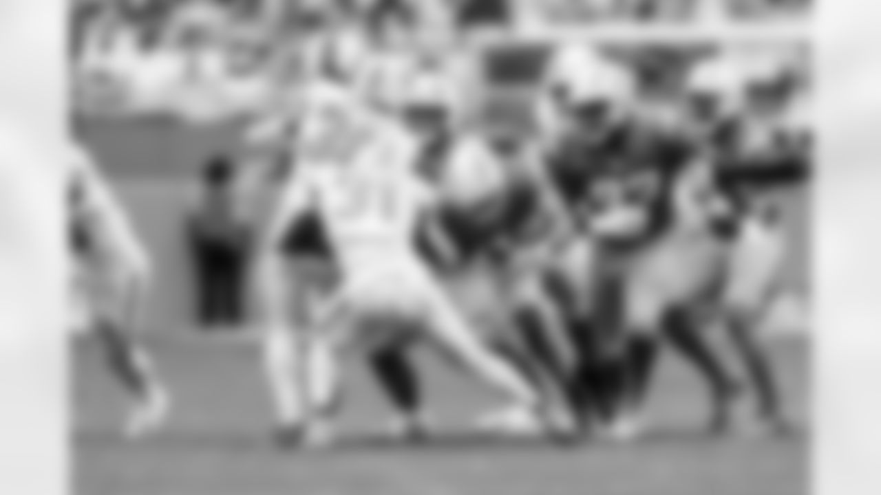 LB Troy Dye (43)