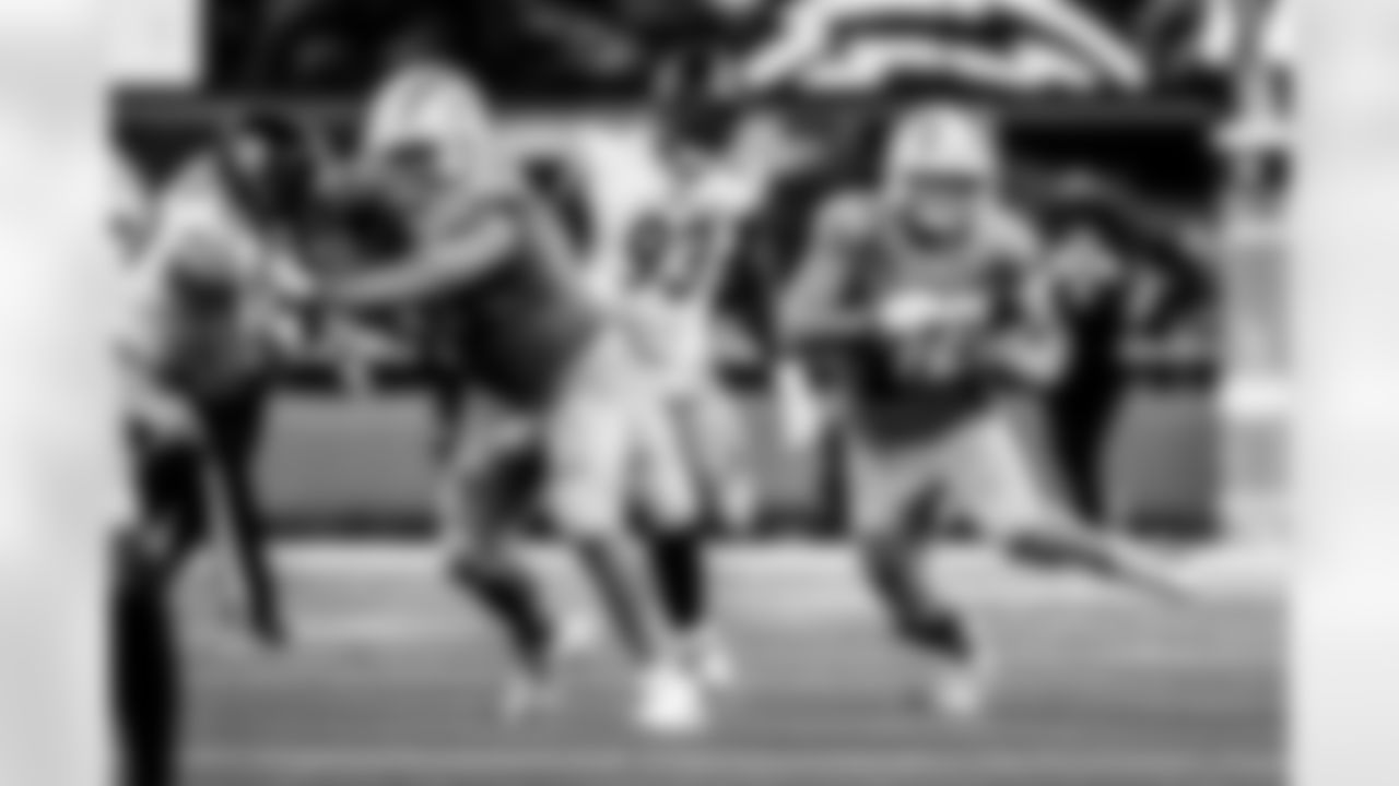 Take a look back at the Chargers Week 10 matchup with the Steelers in monochrome.