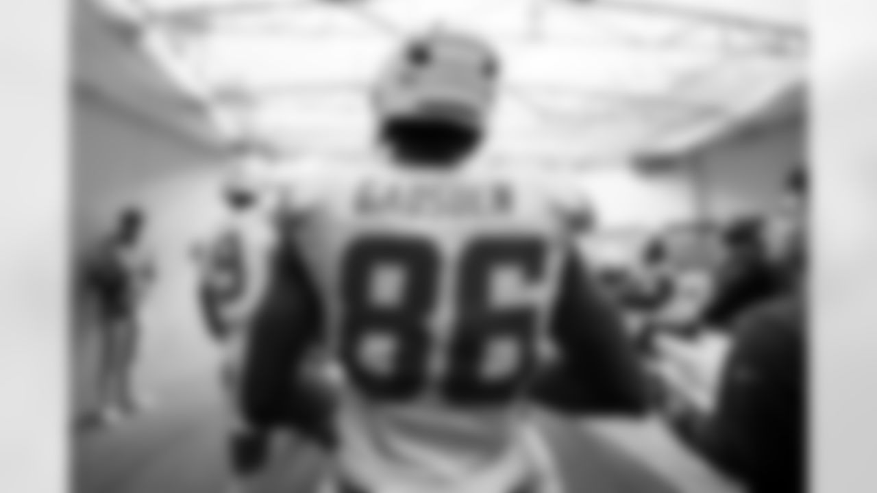 Check out the best shots from the Chargers Week 9 matchup against the Titans!