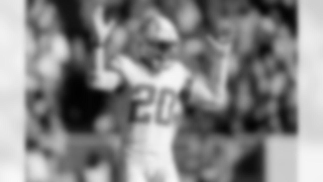 The Los Angeles Chargers play the Green Bay Packers on Sunday, November 19, 2023 at Lambeau Field in Green Bay, WI.
[FINAL SCORE: GB 23 - LAC 20]