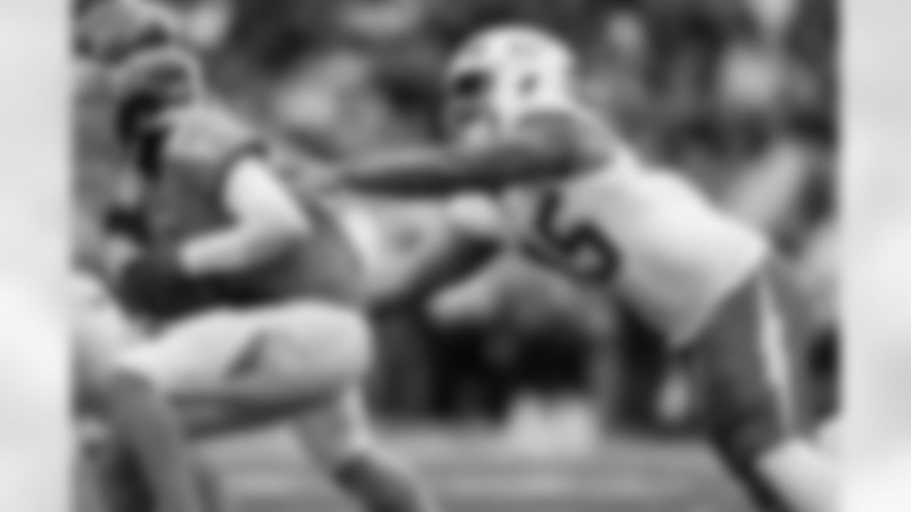 Chargers OLB Tuli Tuipulotu (#45) in action during their Pro Bowl season.