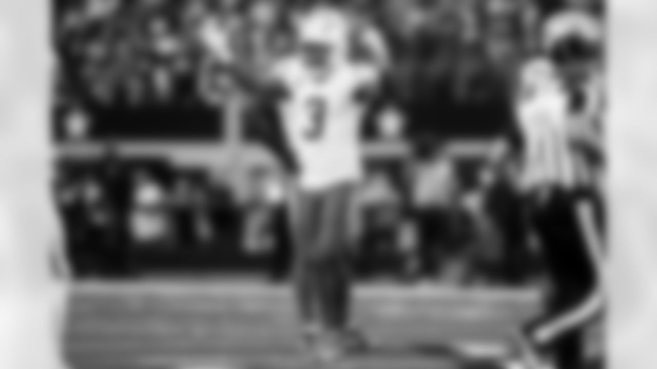 Check out the best shots from the Chargers Week 16 matchup against the Cowboys!