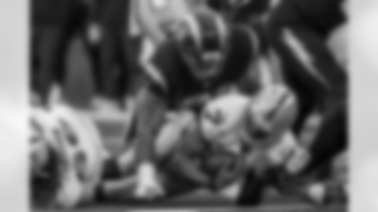 Take a look at the best photos of Chargers 2026 free agent Da'Shawn Hand