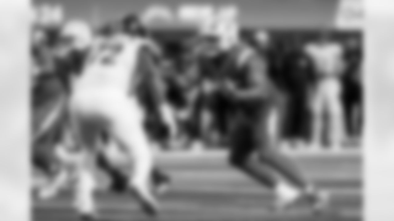 Chargers OLB Tuli Tuipulotu (#45) in action during their Pro Bowl season.