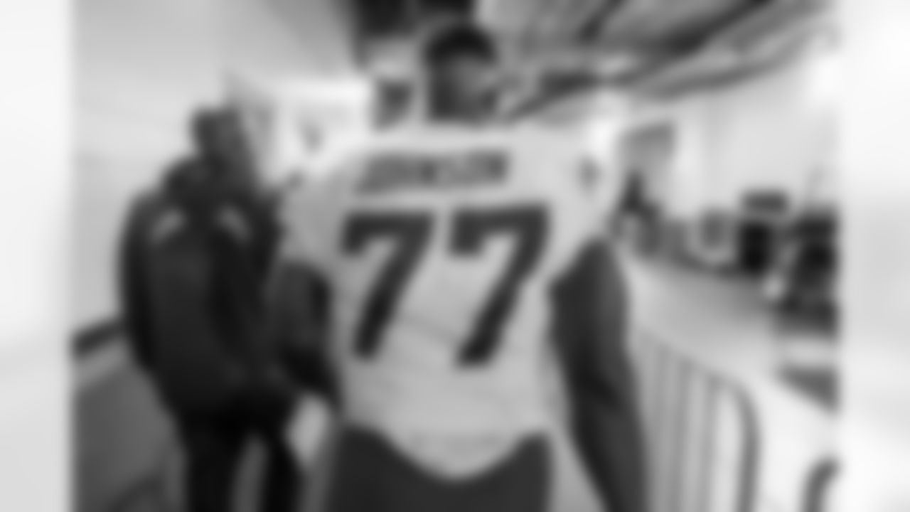 Check out the best shots from the Chargers Week 9 matchup against the Titans!