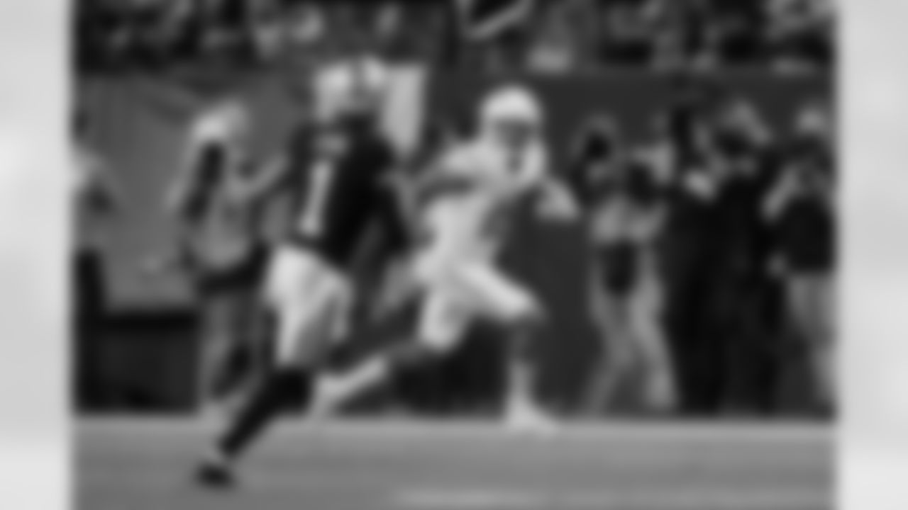 The Los Angeles Chargers play the Las Vegas Raiders on Thursday, December 14, 2023 at Allegiant Stadium in Las Vegas, NV.
[FINAL SCORE: LV 63 - LAC 21]