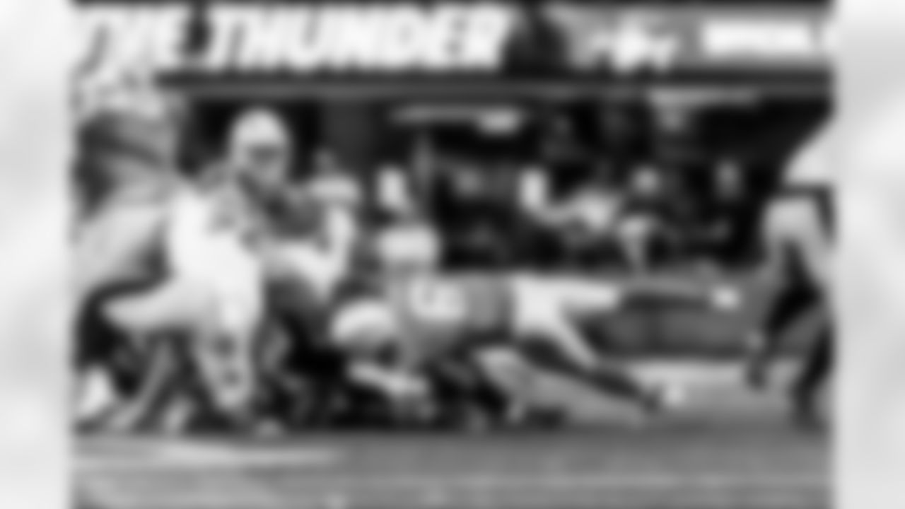 Take a look back at the Chargers Week 10 matchup with the Steelers in monochrome.