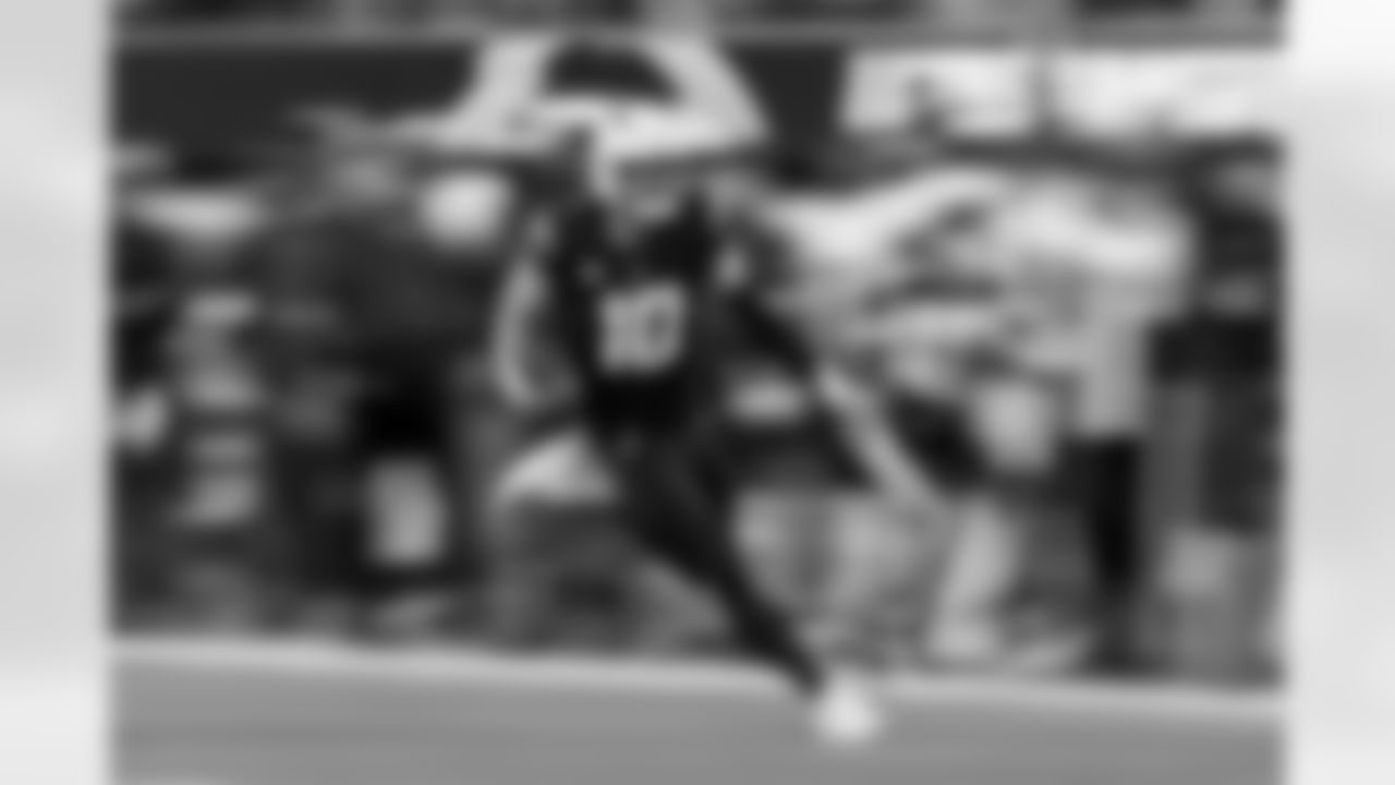 The Los Angeles Chargers play the Baltimore Ravens on Sunday, November 26, 2023 at SoFi Stadium in Inglewood, CA.
[FINAL SCORE: BAL 20 - LAC 10]