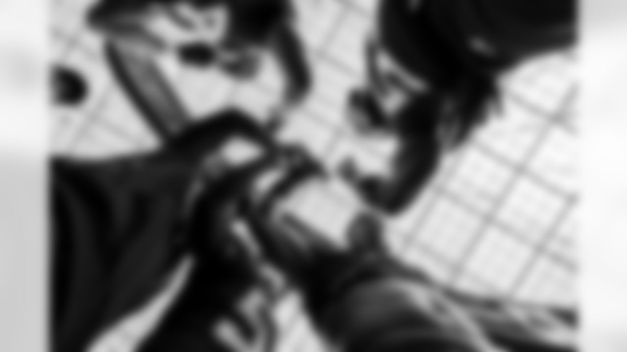 LB Daiyan Henley (0), LB Del'Shawn Phillips (53), LB Troy Dye (43) and LB Marlowe Wax (58)