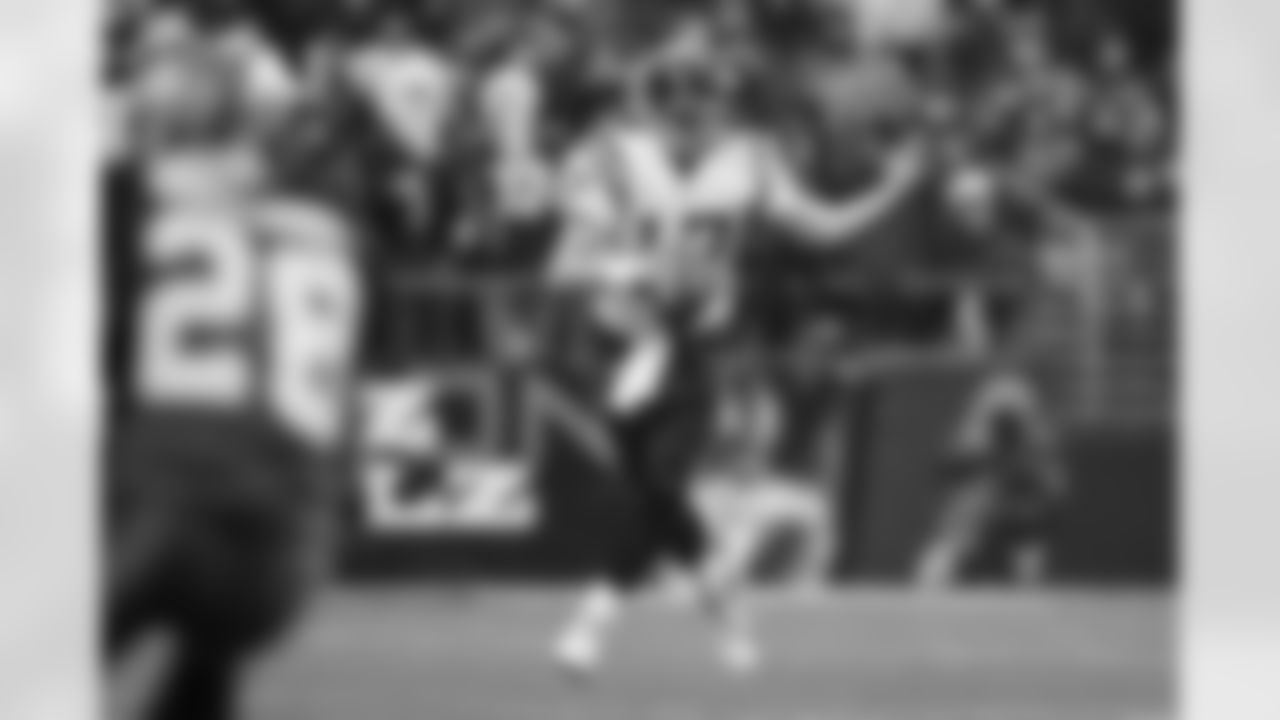 The San Diego Chargers play the Seattle Seahawks on Sunday, December 24, 2006 at Qwest Field in Seattle, Washington. 
[FINAL SCORE: SD 20 - SEA 17]