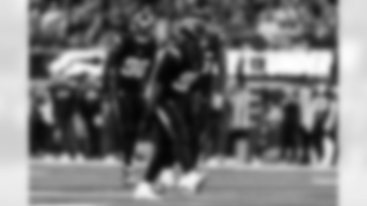 Check out the best shots from the Chargers Week 8 matchup against the Vikings!